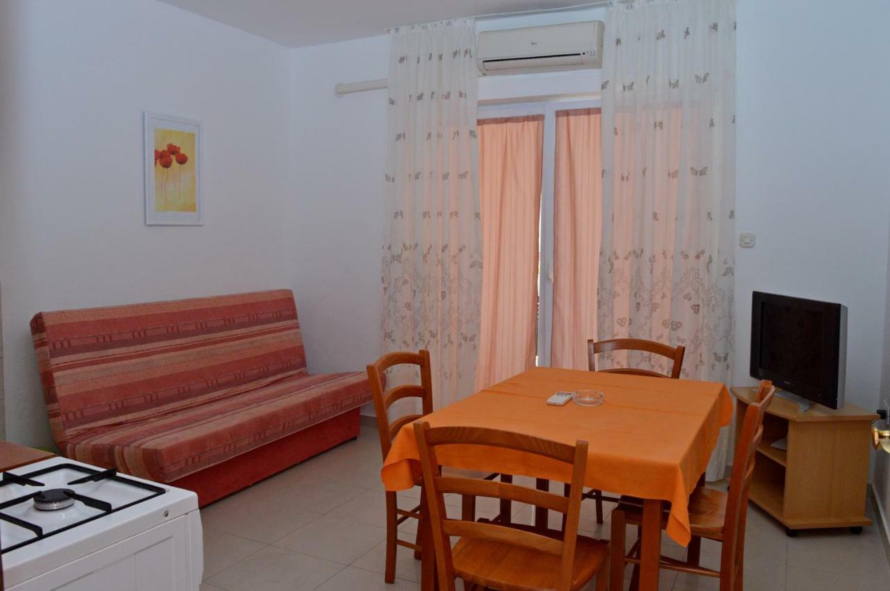 Apartments Macak Novalja Dış mekan fotoğraf